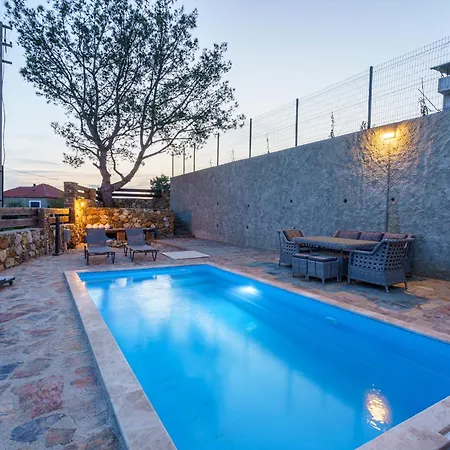 Villa Luxury Nature Near Ephesus With Heated Pool *
