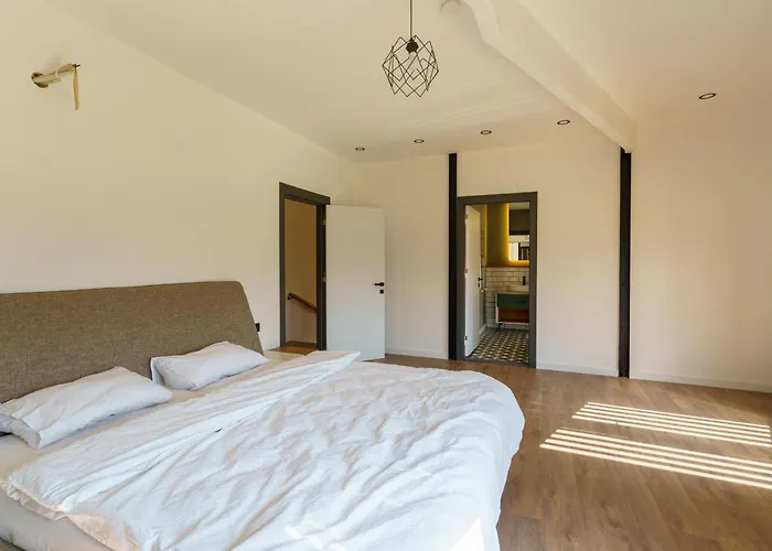 Villa Luxury Nature Near Ephesus With Heated Pool
